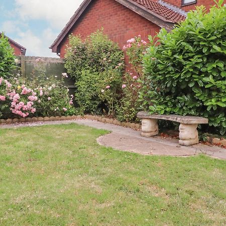 23 Wolsey Close Thornton  Bagian luar foto