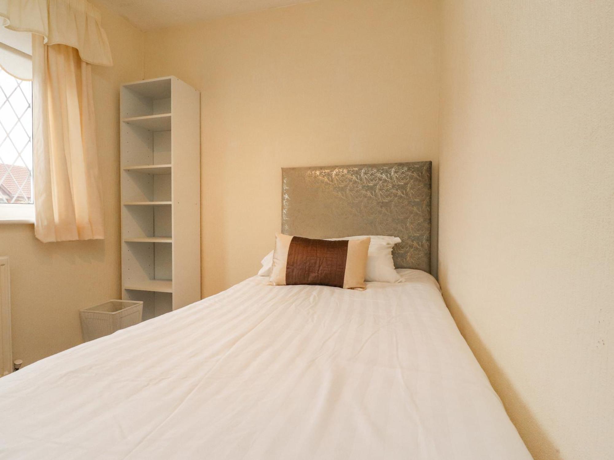 23 Wolsey Close Thornton  Bagian luar foto